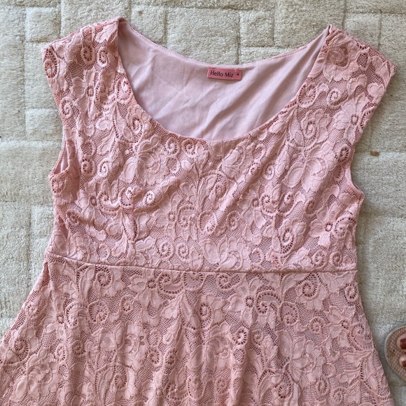 Pink Lace Maternity Dress - Picture 4 of 6